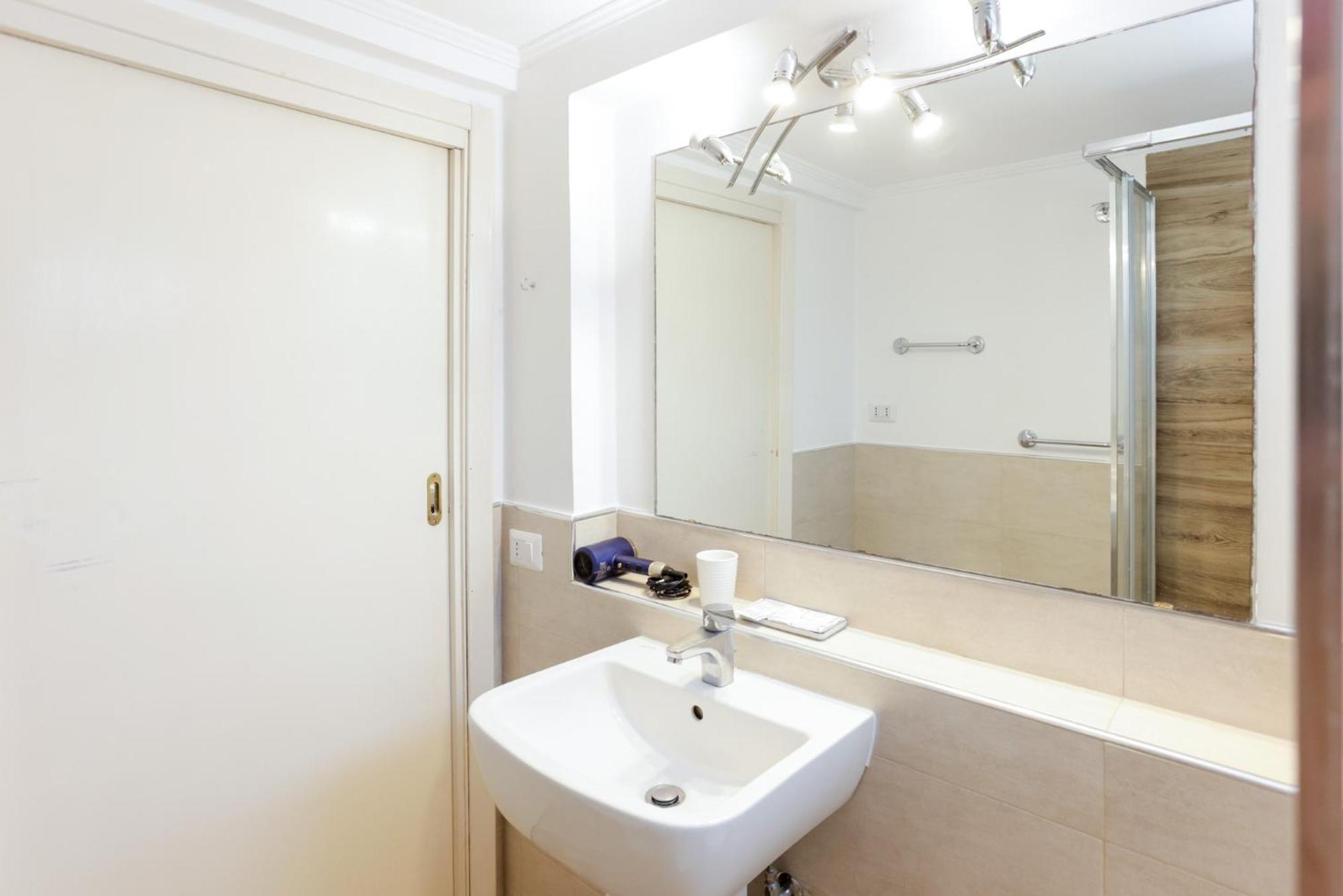 Galiani 20 Appartement Napels